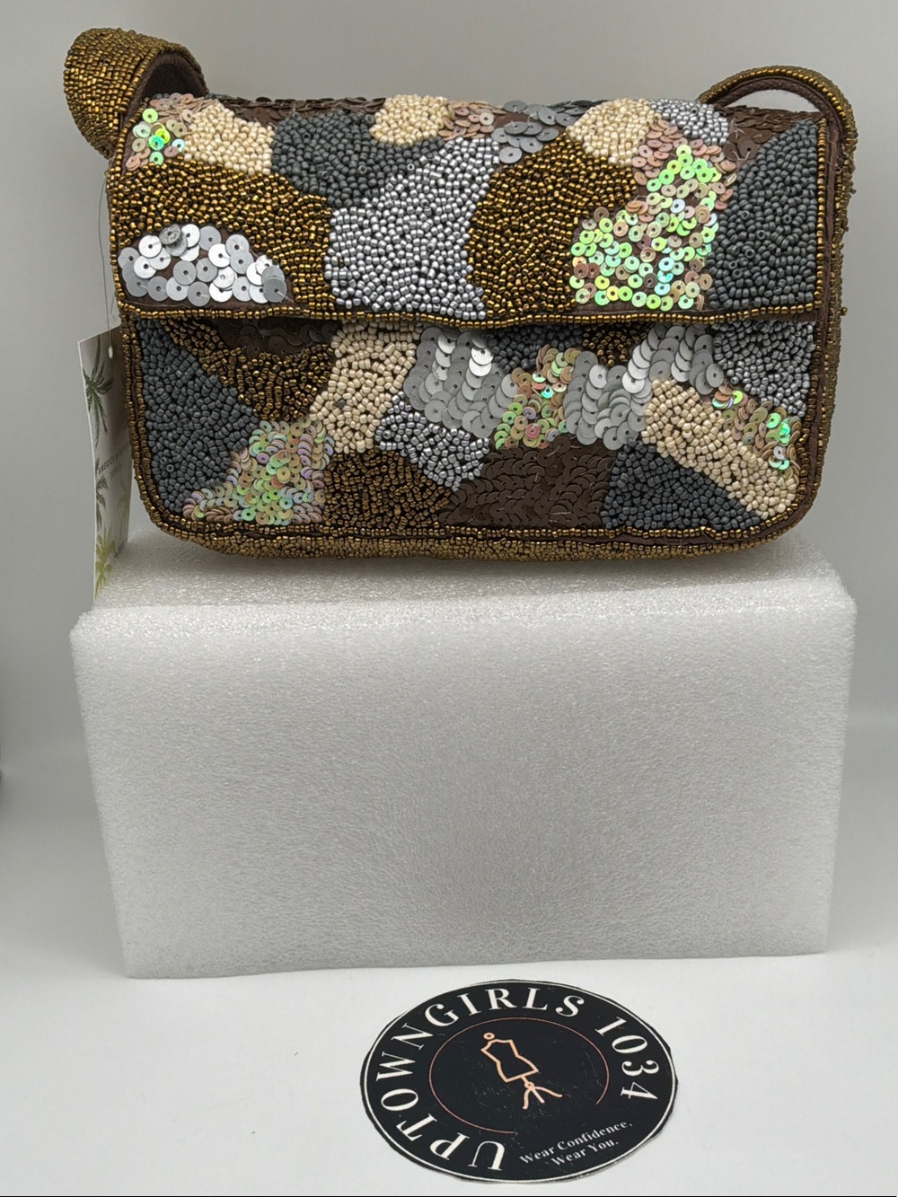 America & Beyond Express Beaded & Sequin Clutch – NWT – MSRP $99